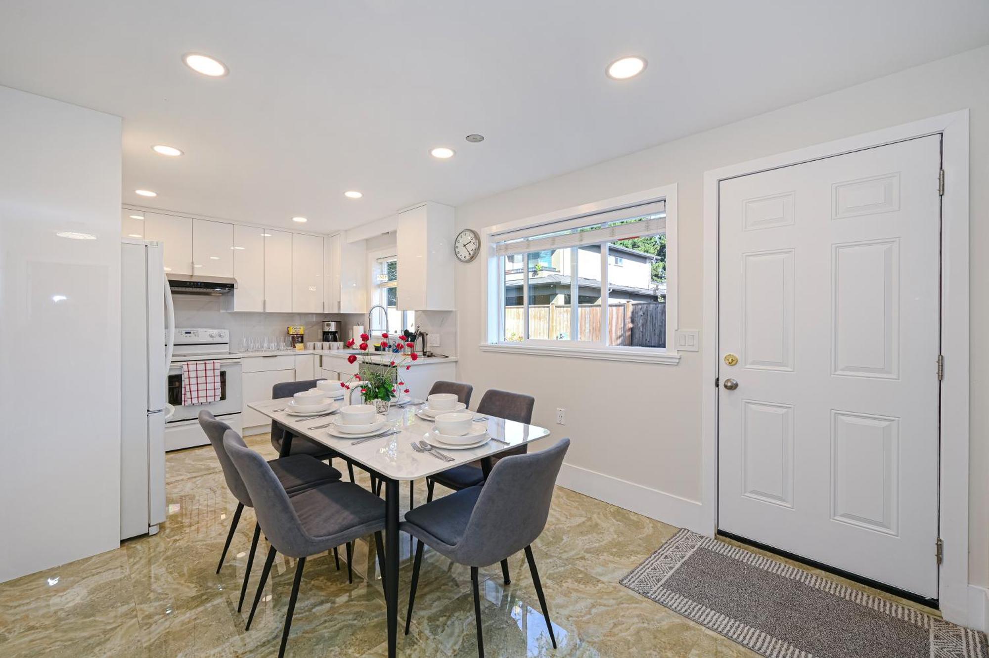 Cozy Home With 3Br 4Bath Near Richmond Steveston Village ภายนอก รูปภาพ